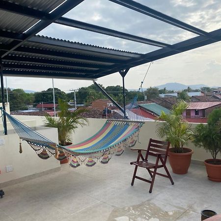 Apartamentos Casa Amarilla Granada Eksteriør bilde