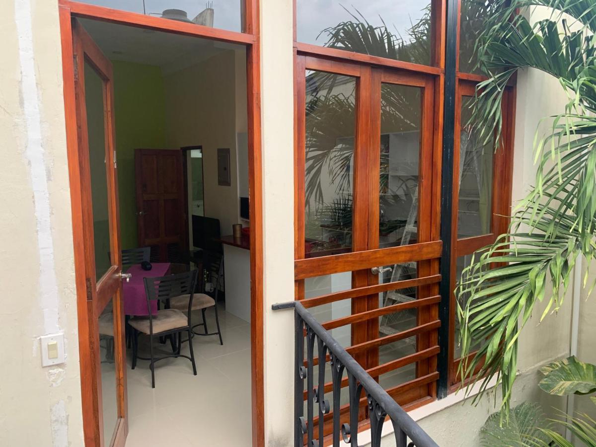 Apartamentos Casa Amarilla Granada Eksteriør bilde