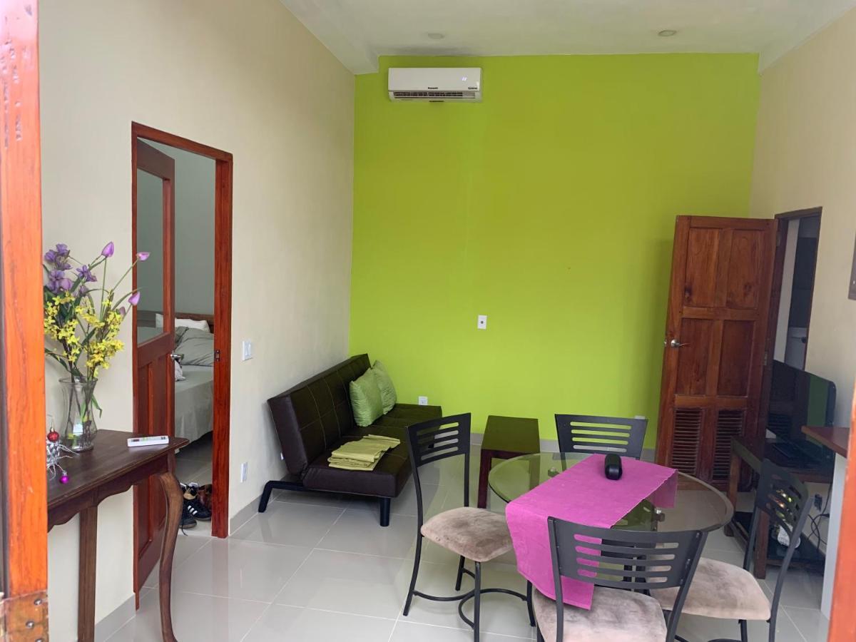 Apartamentos Casa Amarilla Granada Eksteriør bilde