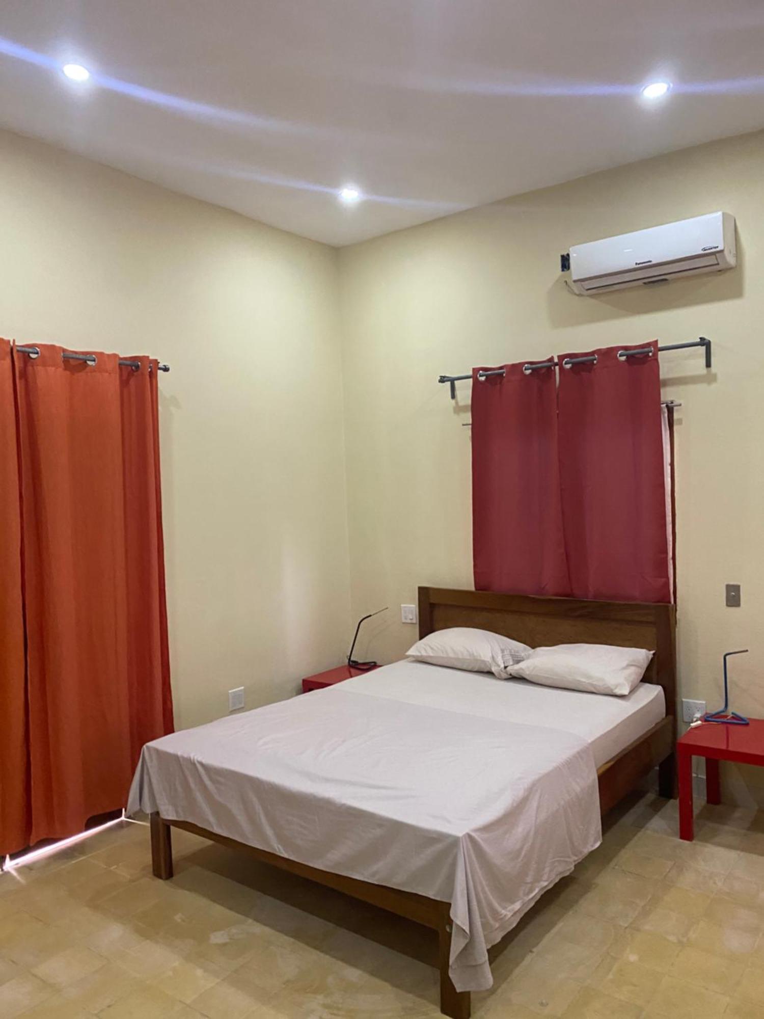 Apartamentos Casa Amarilla Granada Eksteriør bilde