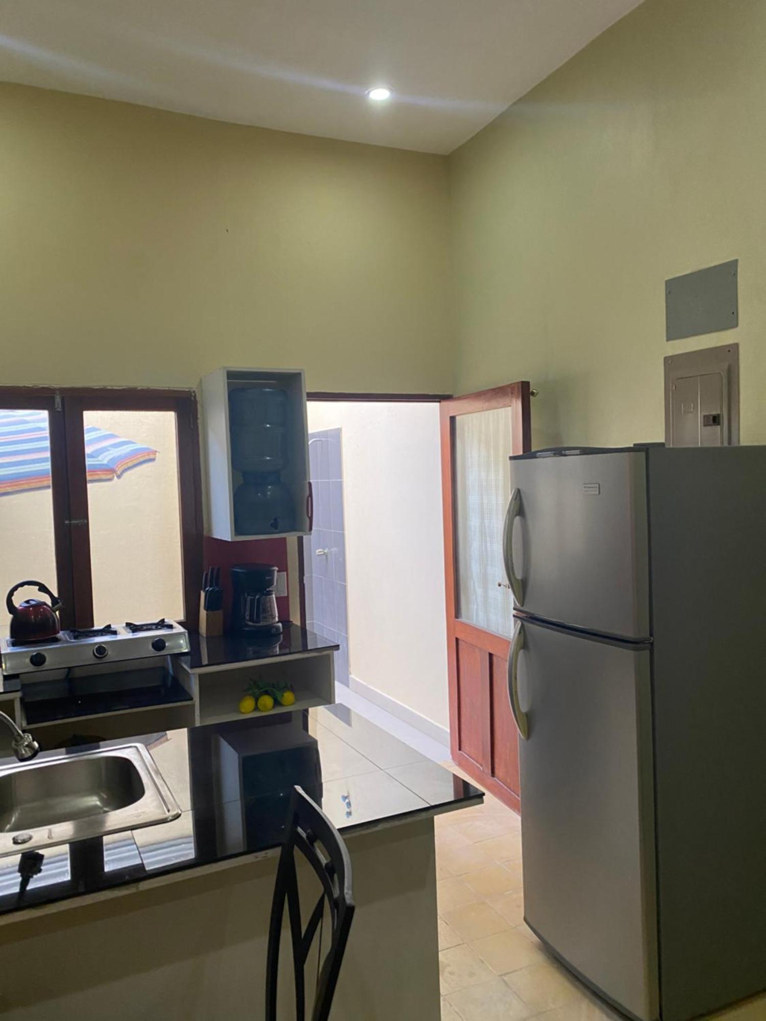 Apartamentos Casa Amarilla Granada Eksteriør bilde