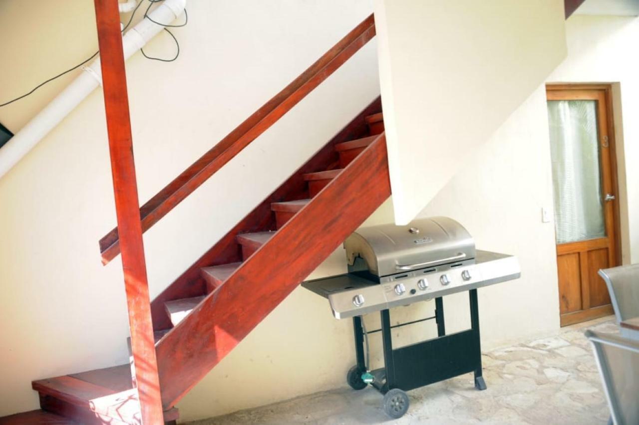 Apartamentos Casa Amarilla Granada Eksteriør bilde