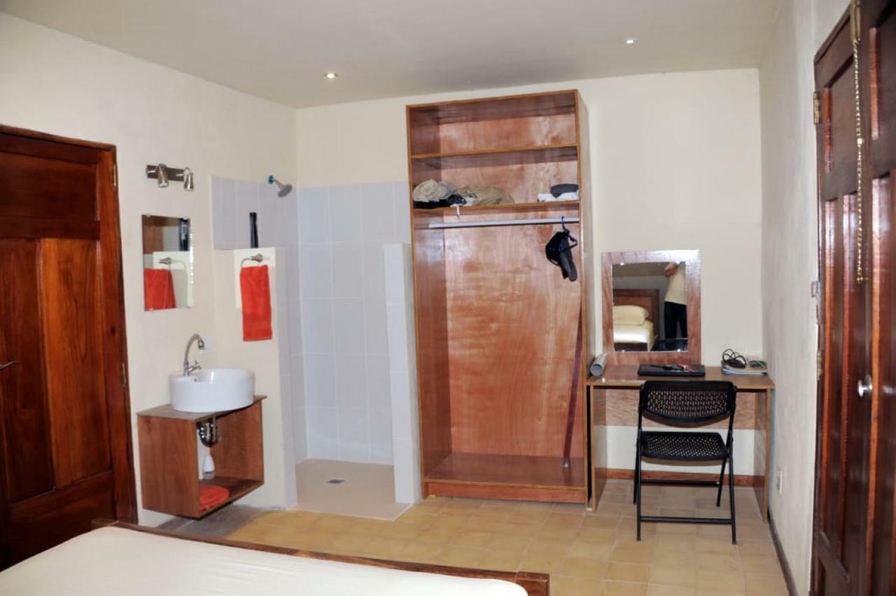 Apartamentos Casa Amarilla Granada Eksteriør bilde