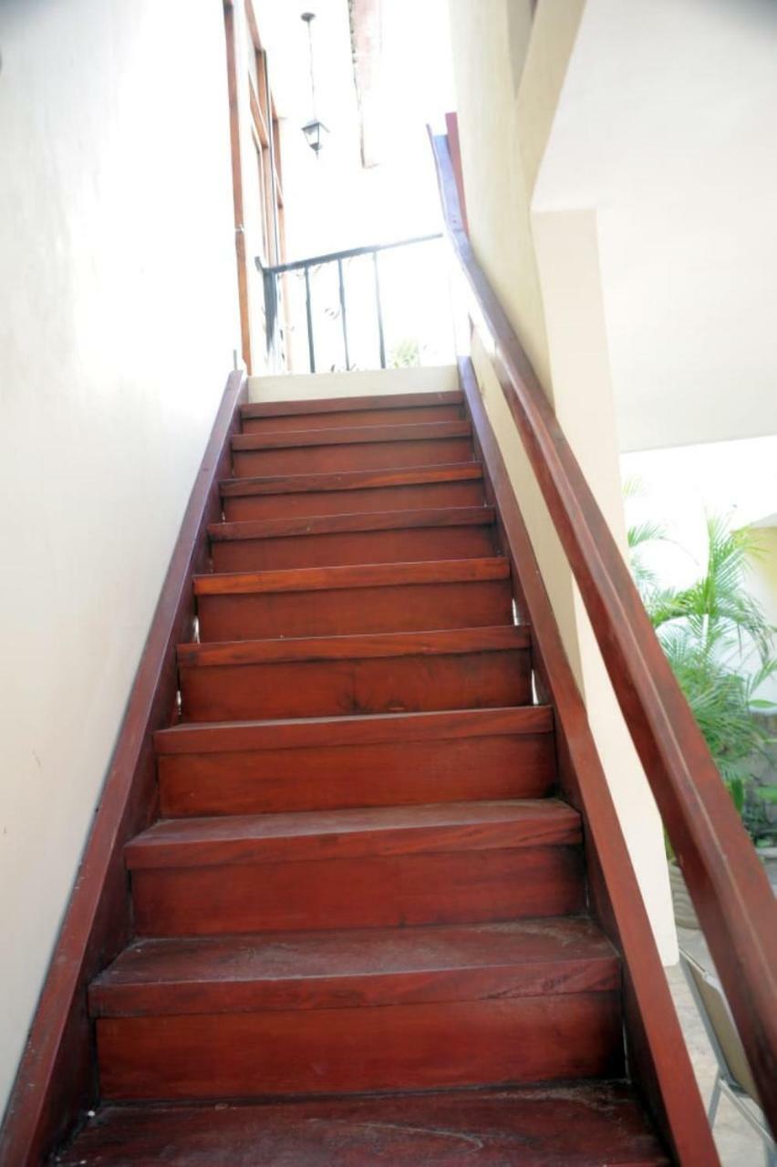 Apartamentos Casa Amarilla Granada Eksteriør bilde