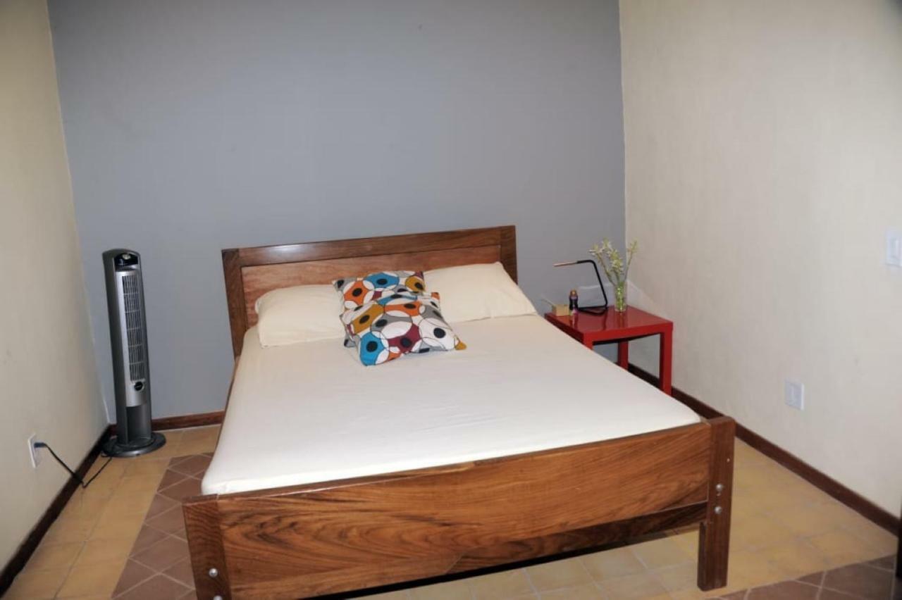 Apartamentos Casa Amarilla Granada Eksteriør bilde