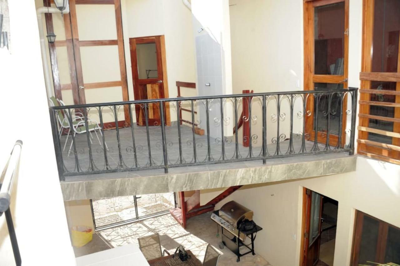 Apartamentos Casa Amarilla Granada Eksteriør bilde